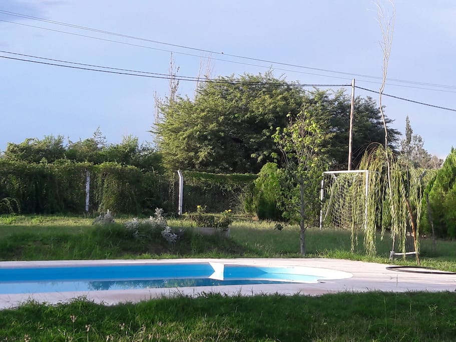 pileta y canchita de football