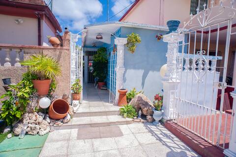 Authentic Cuban House in Varadero + Wi-Fi & Coffee