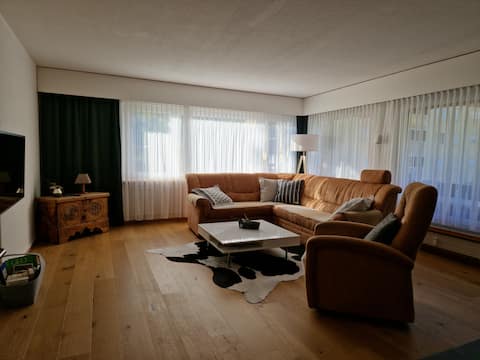 Top performing Airbnb: Sunny-spacious apartment with indoor pool and sauna in Scuol