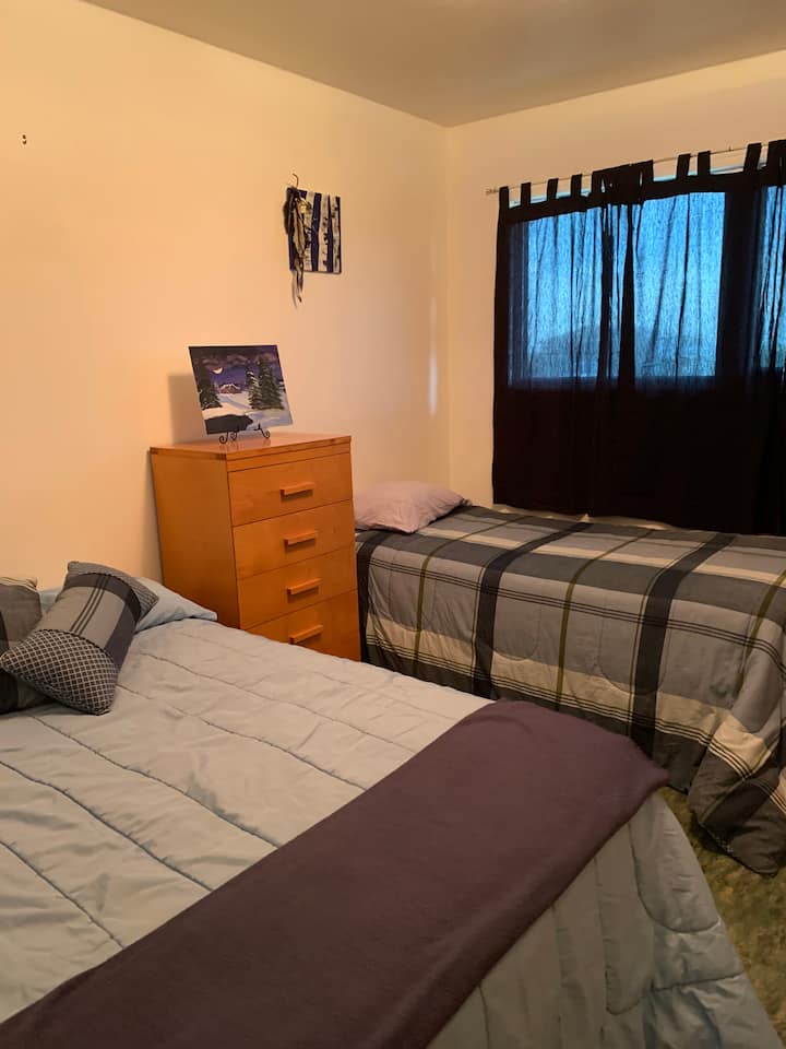 Segundo dormitorio con cama doble. Cama doble.