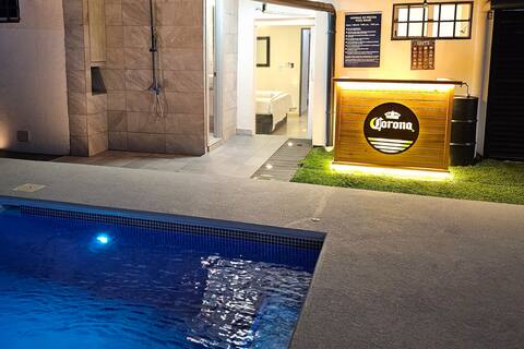 Luxury Home & Pool