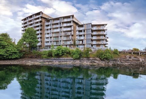 Successful Airbnb property: WorldMark Victoria Two-Bedroom Deluxe in James Bay