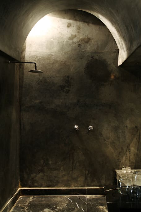 salle de bain chambre coloniale