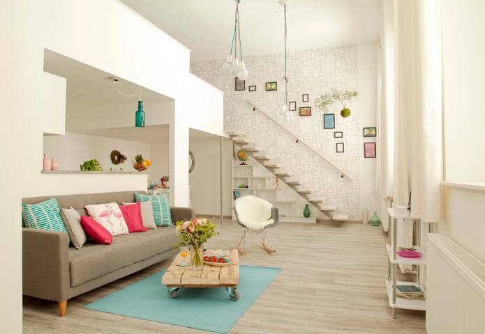 weinART, brand new, free parking