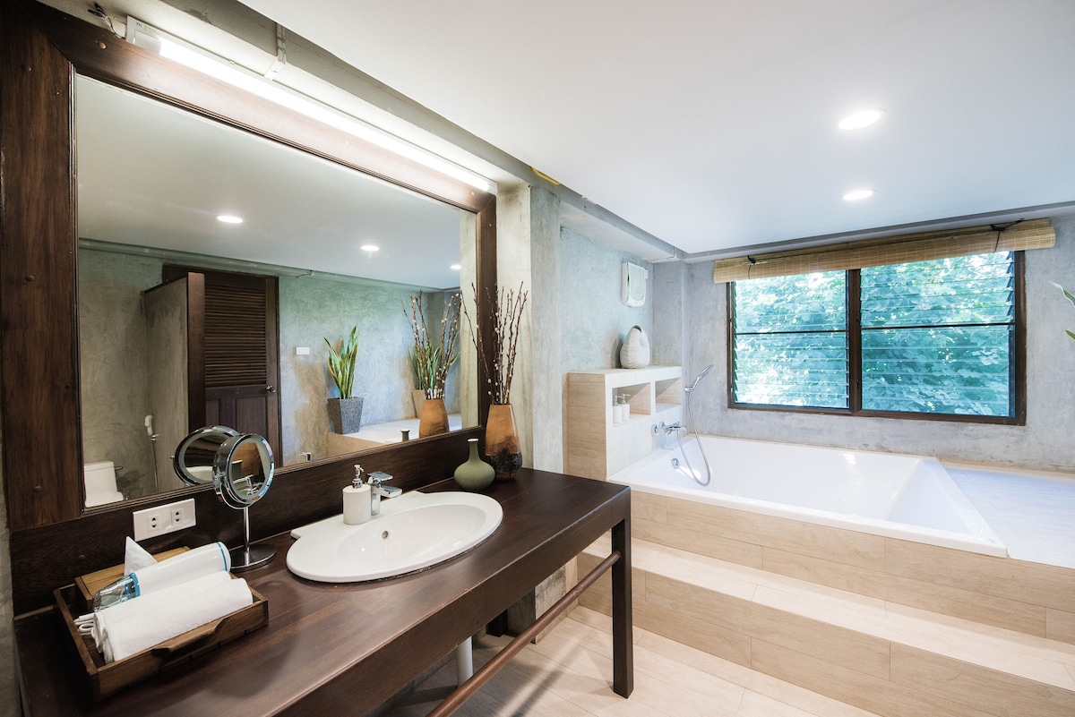 Lanna Bathroom