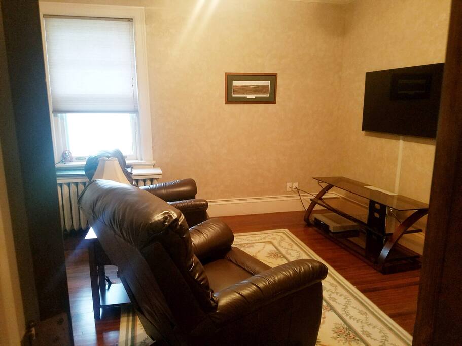 Master Bedroom / TV Room