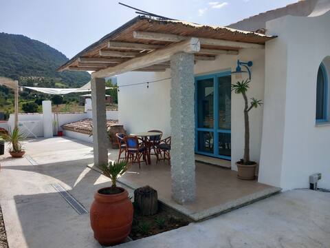 Sabrina detached cottage in the countryside