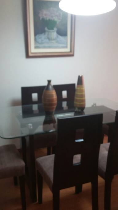 Mesa del comedor.