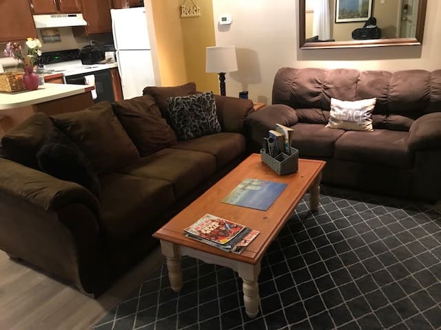 28th St Bayside. Very affordable and pet friendly