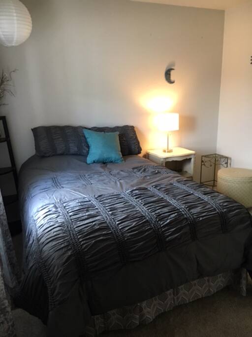 Full sized bed - new!