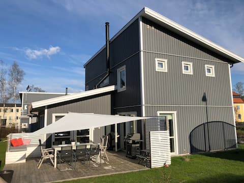 Newly built villa near forest and sthlm city