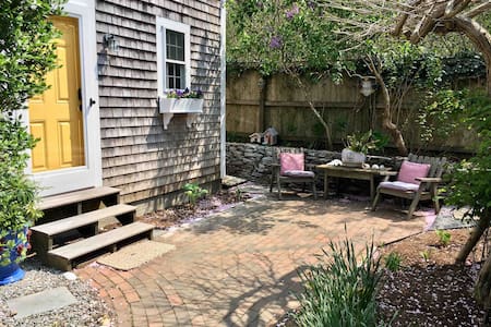 Nantucket Guest Cottage