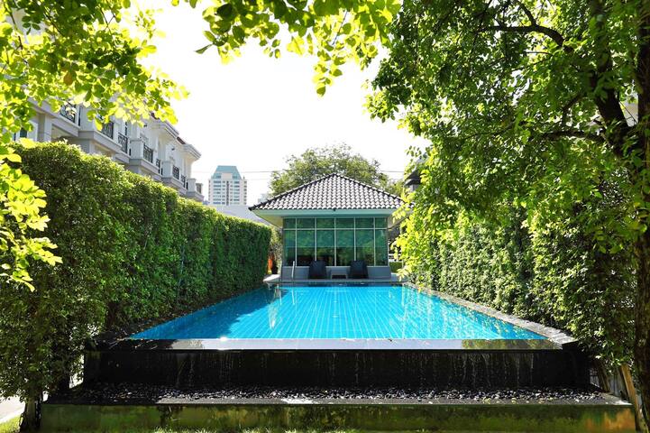 Breezy Haus In Asoke (Pool, walk to BTS/MRT) II gallery image 2