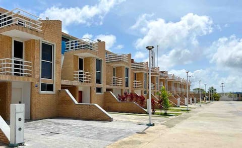 2 Beach Houses +16 Guests Power Gen WiFi