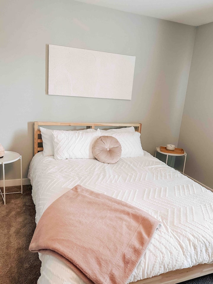 Primárna spálňa so šatníkom 