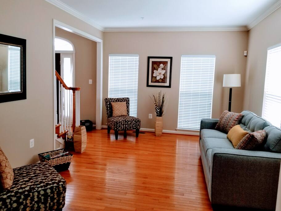 Den / Sitting Room