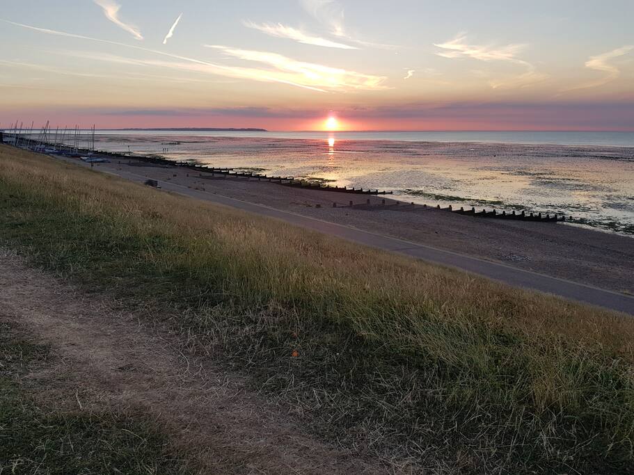 Beautiful sunsets from Tankerton slopes