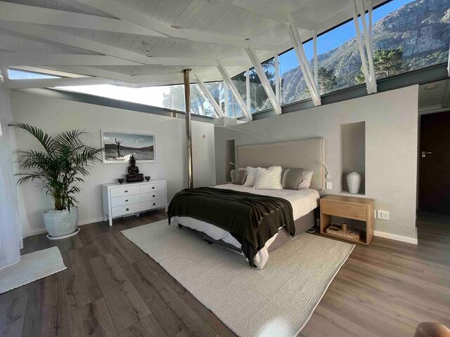 Designer Family Villa with views – Cape Town gallery image 5