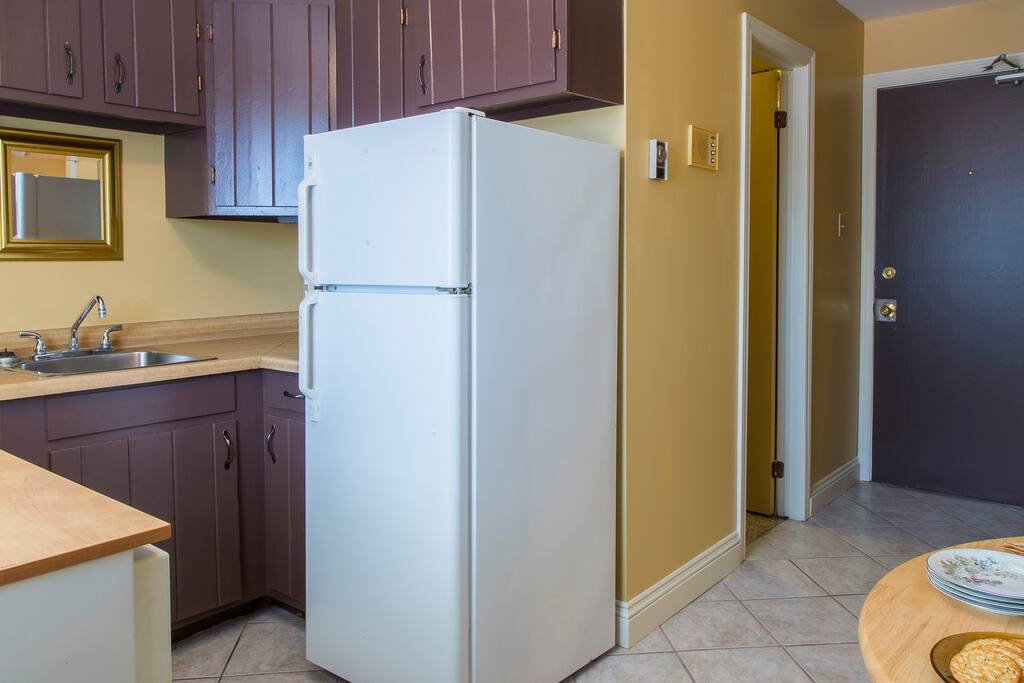 Kitchen including dishwasher