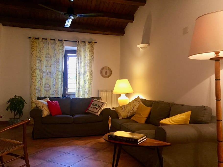 Living room - cosy in the evening