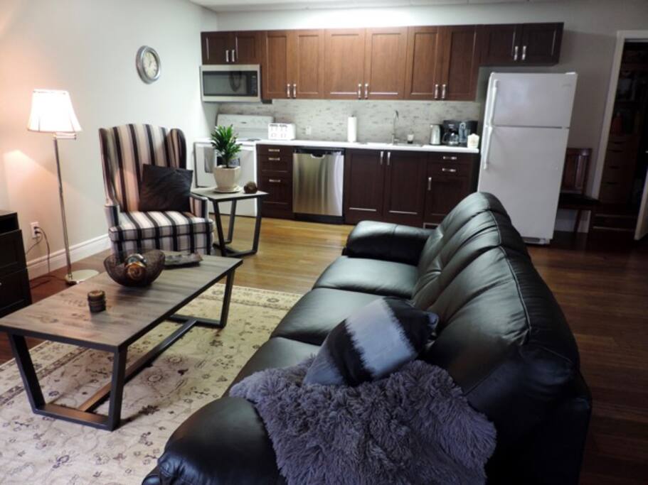 Kick back or enjoy a drink, prepare meal in a very convenient space
