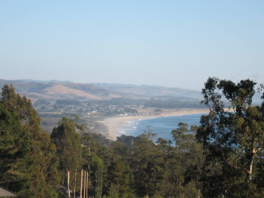 View on a walk very close to the house. 3 minute walk from the Casa to this view.