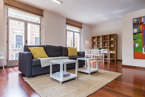 Successful Airbnb property: Charming apartment Valencia Center in València