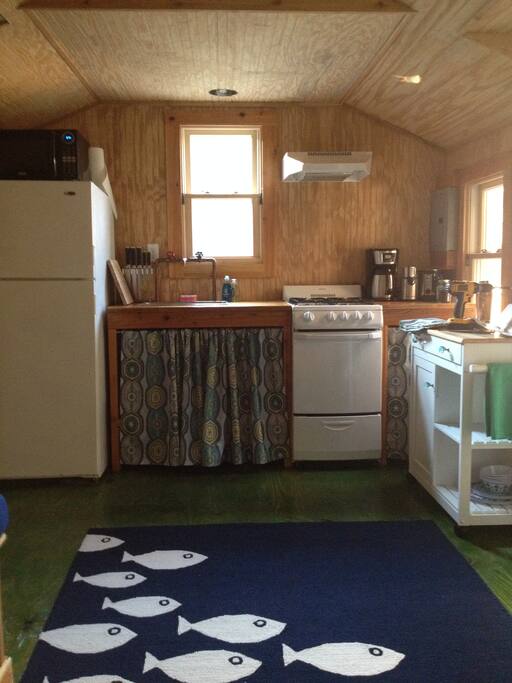full kitchen