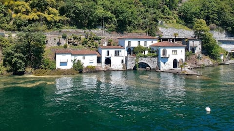 Seefront Villa in Ascona - Lake Maggiore/Tessin