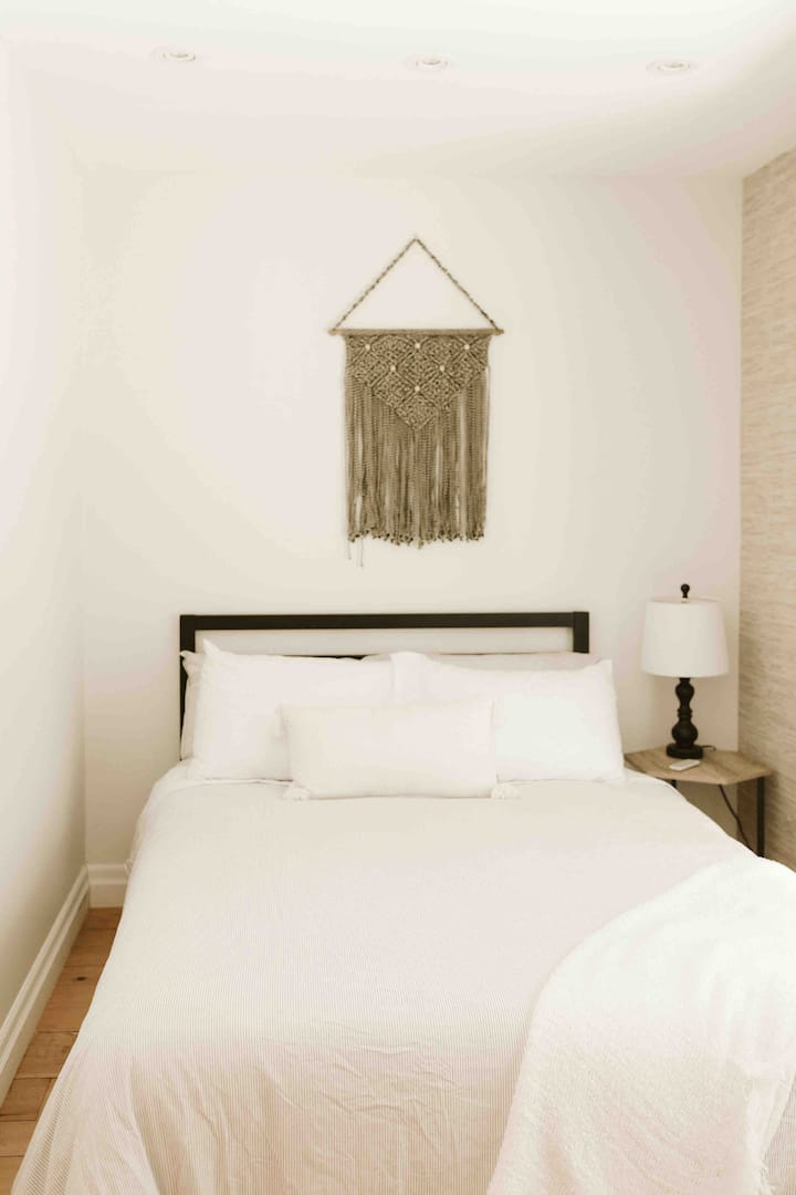 Bedroom 2 (double bed)