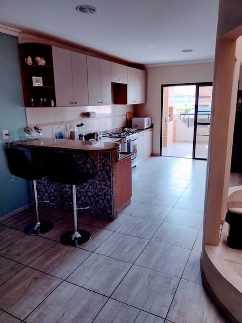 Casa Ampla & Comfortable with parking.