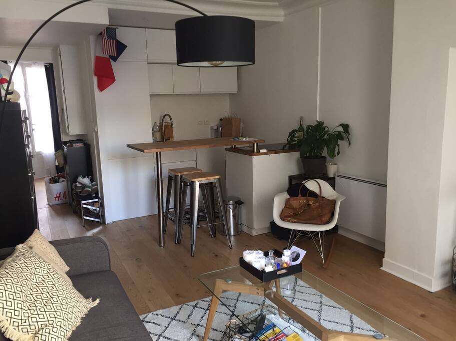 Living room & Kitchen