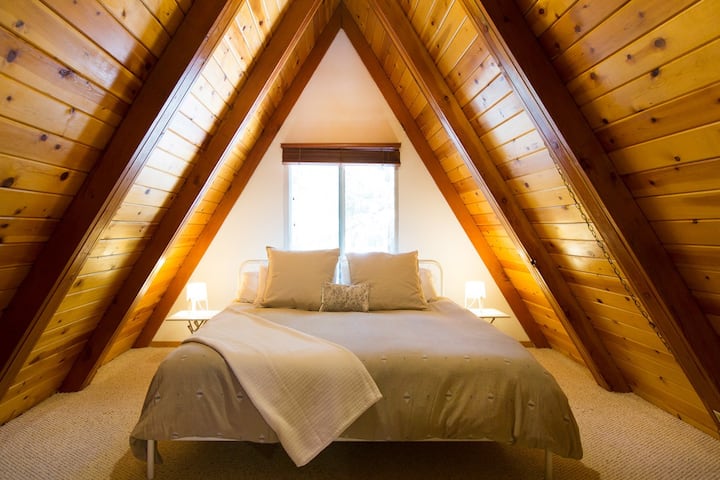 Sierra Hygge Haus |
Master bedroom with king bed, Tuft n Needle mattress, Coyuchi down duvet and fresh cotton sheets.

*small desk on opposite end of room

**pack n'play available in nearby closet for our wee guests that need to stay closeby