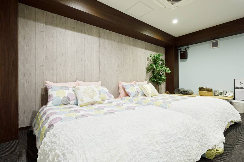 Very close to Osaka station and Higashi Umeda subway station.