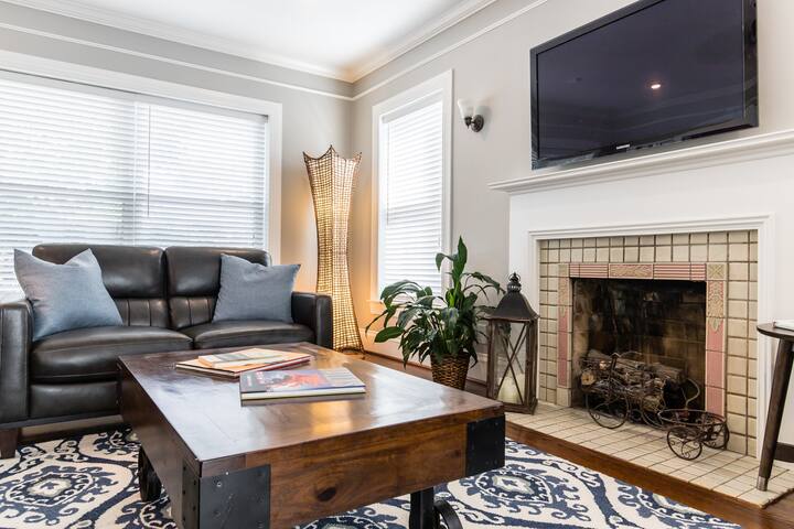 “The Roux House” Offers Luxury, Comfort & Location gallery image 4