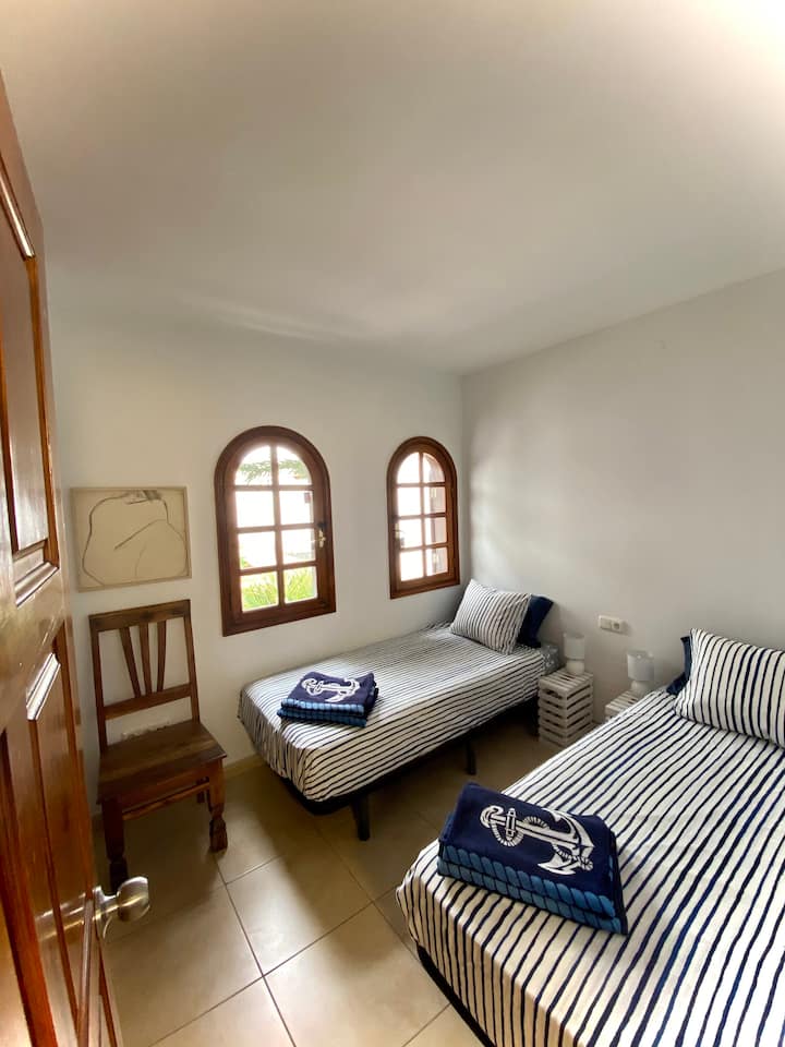 Twin ან doble საწოლი ოთახი