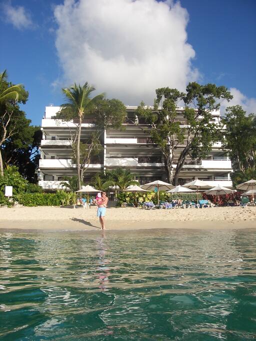 The apartment from the sea