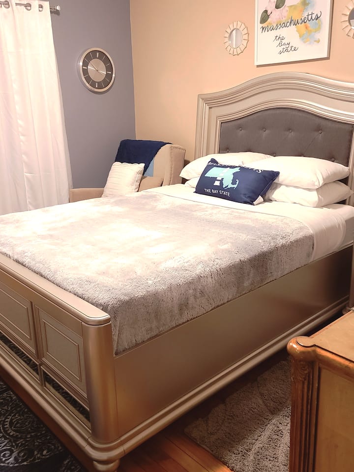 Close To Medical Schools. 30 Days Min Only Females - Worcester, MA