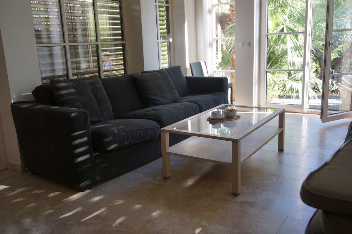 Propiedad de Airbnb exitosa: Townhouse with garden and pool in Soller - since 2018 en Sóller