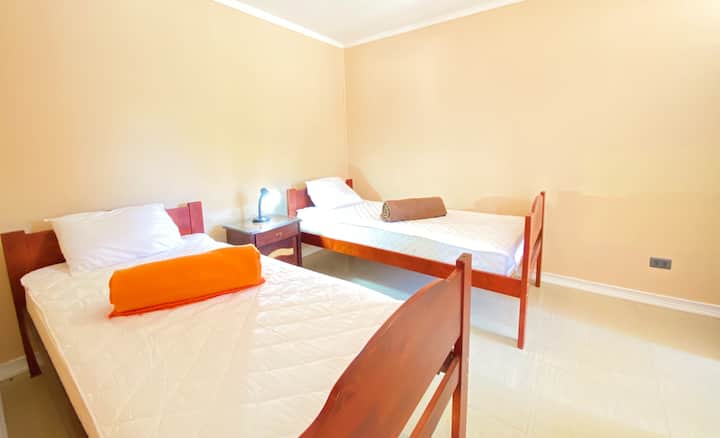 Dhomë në katin e parë