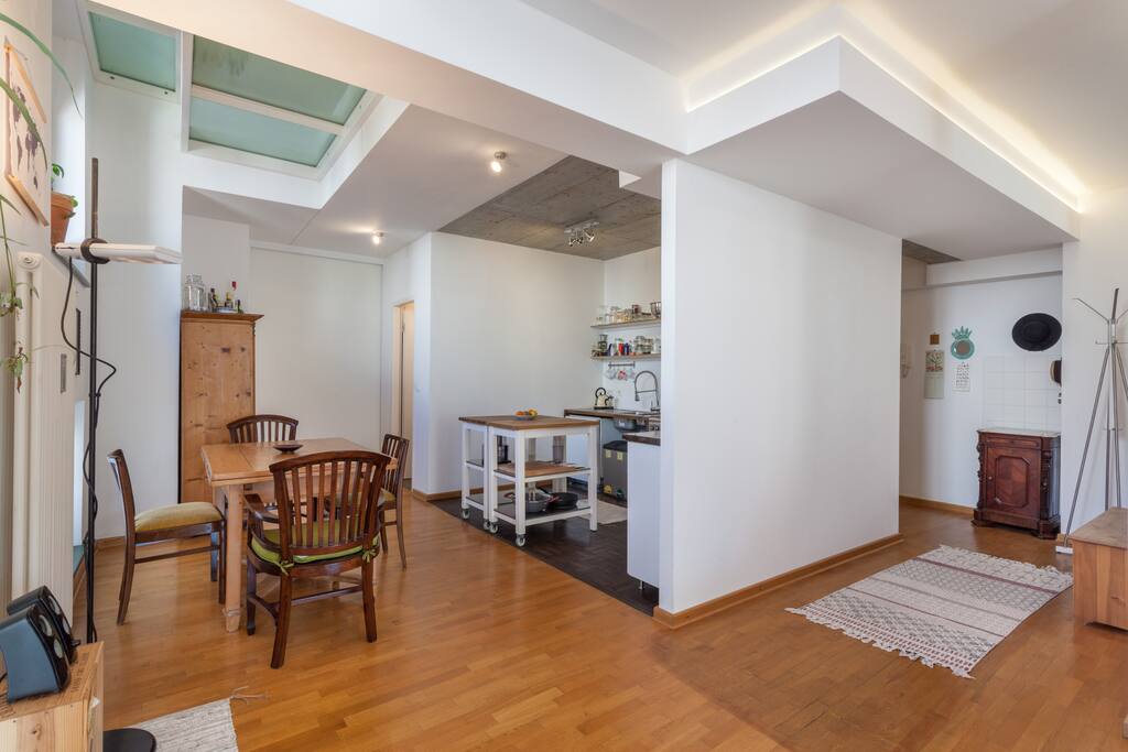 Entry & Kitchen