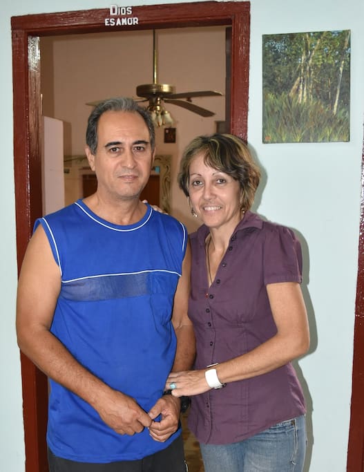 Israel y Tania. Estaremos muy contentos de tenerles en nuestro Hostal "Casa los Carpinteros".