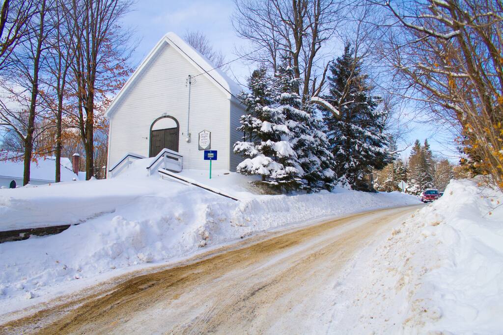 Rue Hillside