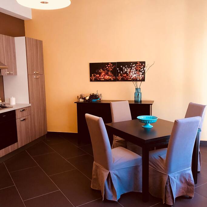 Angolo Cucina e pranzo
