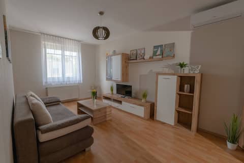 Popular Airbnb listing: Balaton Apartment Accommodation - Balatonalmádi in Balatonalmádi