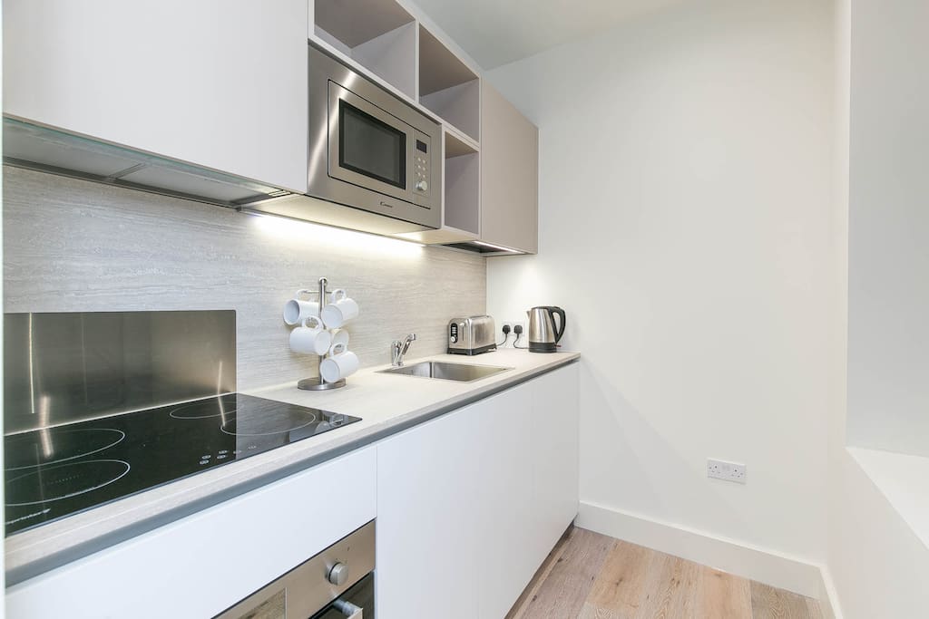 Fully Fitted Kitchen
