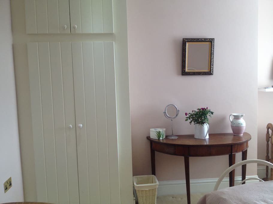 Wardrobe, hangers and hanging drawers