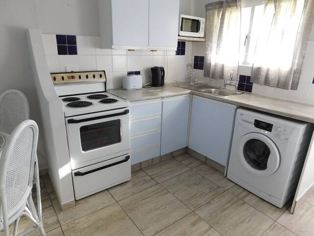 Grandpa’s Beach Cottage gallery image 4