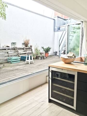 207 sqm artist penthouse gallery image 4