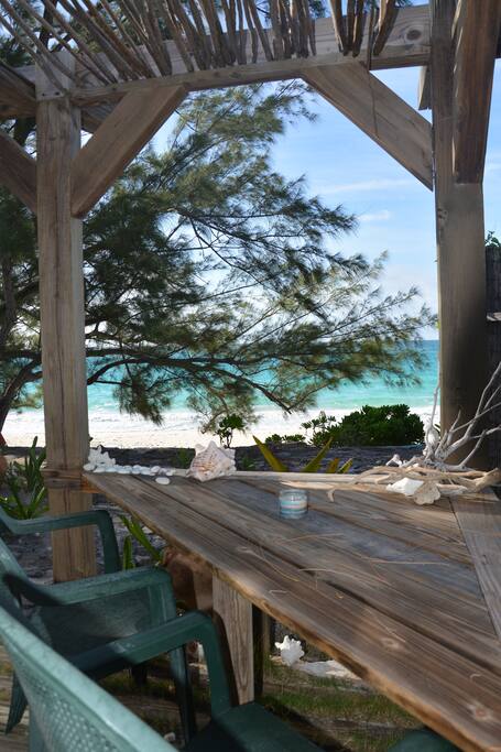 LITTLE HOUSE OUTSIDE DECK